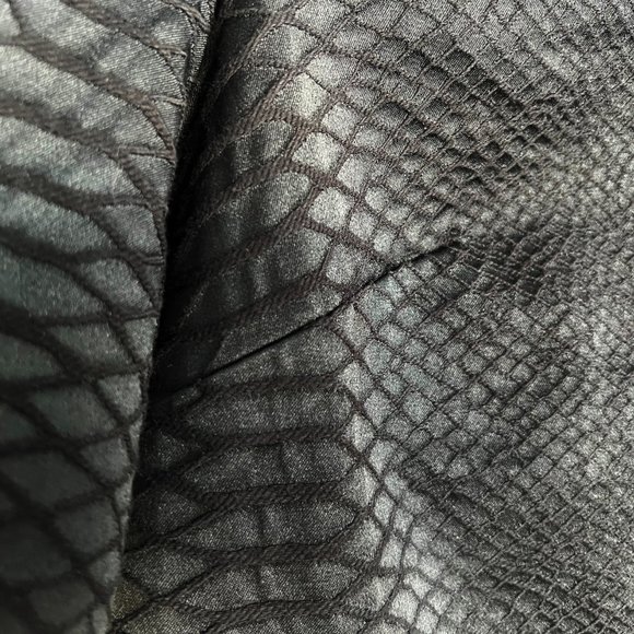 🌸4/$20🌸 Faux Snake Leather Boxy Crop Top - Picture 7 of 14